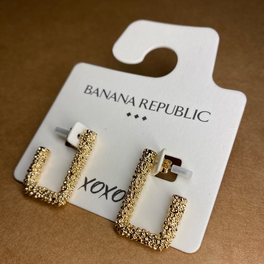 Earrings Banana Republic Textured Rectangle Hoop